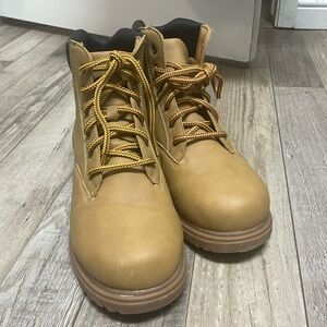 Boys Tan ankle boots 
Like new